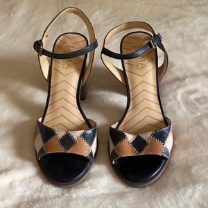 Mia Heritage size 7 sandals